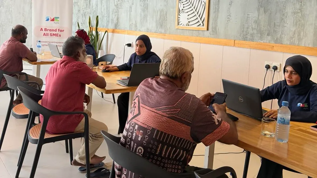 SME Digital staff meet business owners during its Kulhudhuffushi engagement programme, held from 27 September to 5 October 2026.